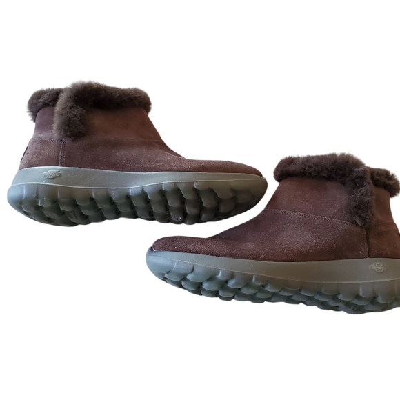 Skechers Air Cooled On The Go Leather Booties - Picture 5 of 12